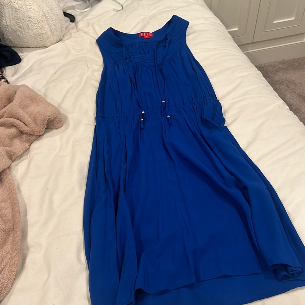 blue dress